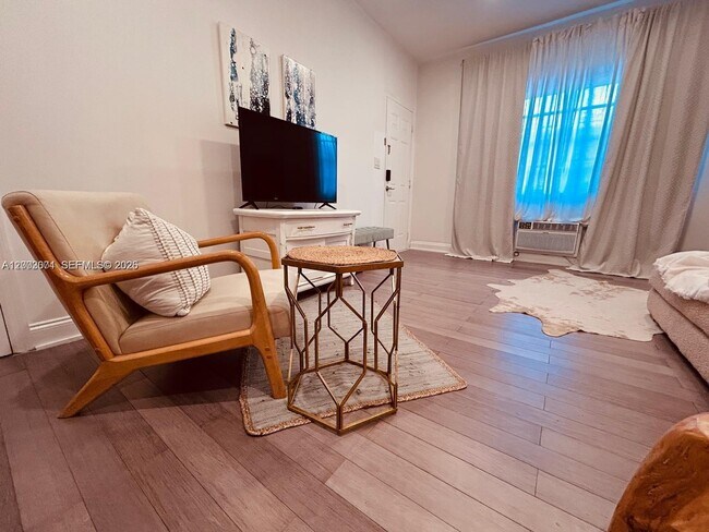 Foto del edificio - 1227 Euclid Ave