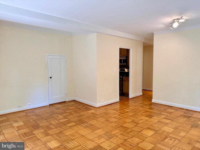 Foto del edificio - 1628 Ripon Pl