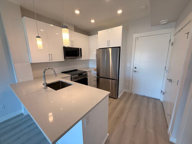 Building Photo - Spacious 2 Bedroom Condo in Mission