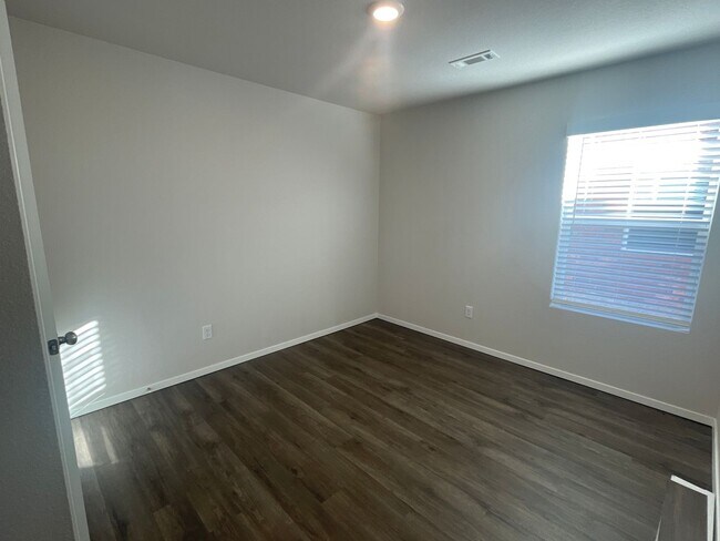 Foto del edificio - BRAND NEW Four Bedroom | Two Bath Home in ...