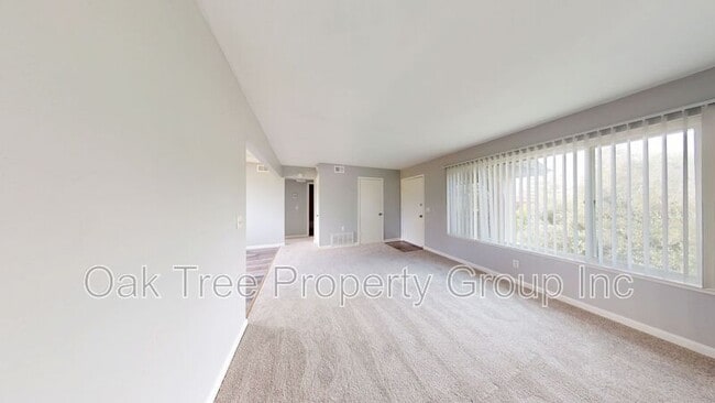 Building Photo - 1922 Cordoba St