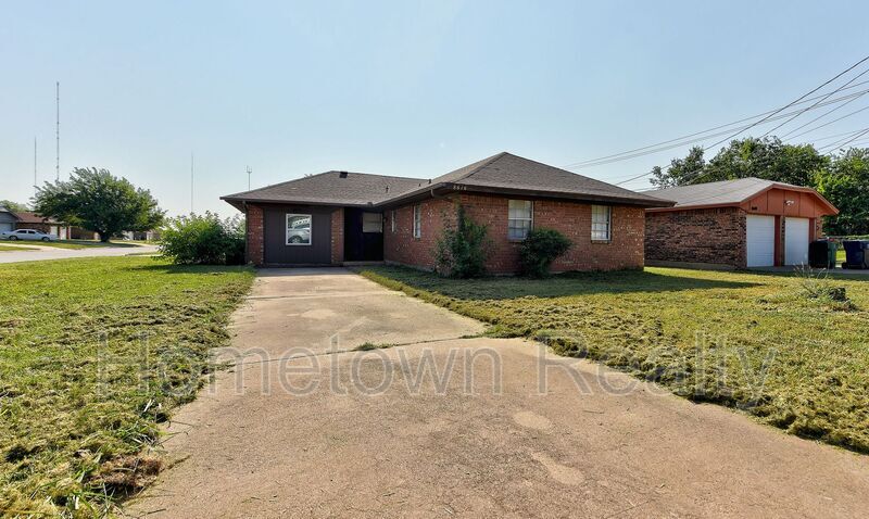 Primary Photo - 8616 N Harvey Ave