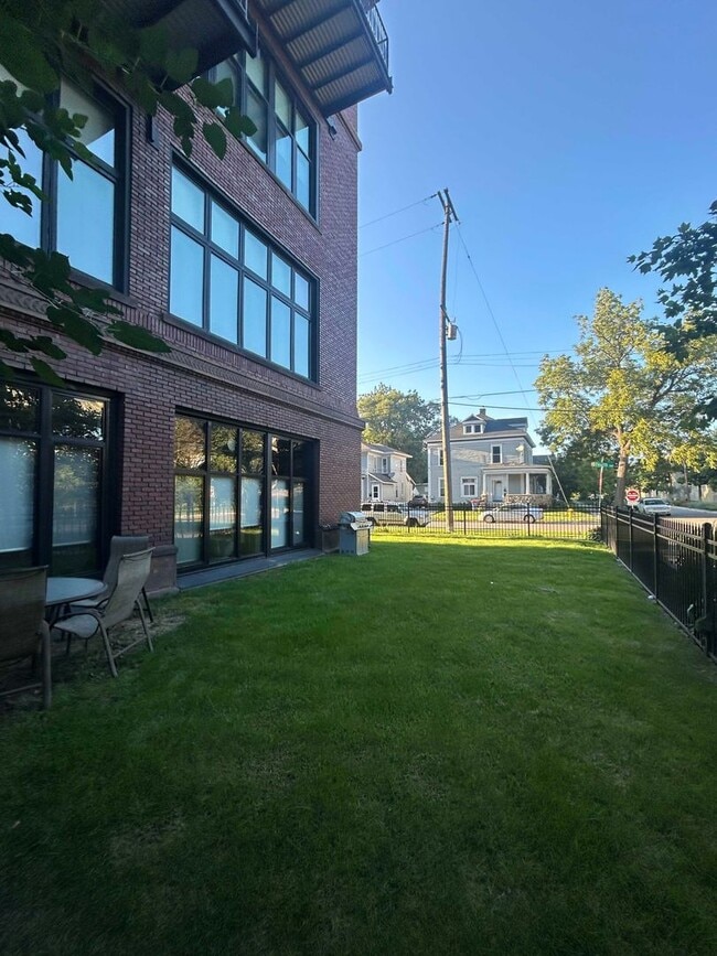 Building Photo - 600 Broadway Ave NW