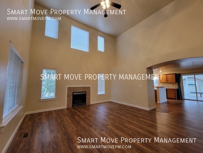 Building Photo - Huge Meridian 4 bedroom, RV Parking, Neigh...