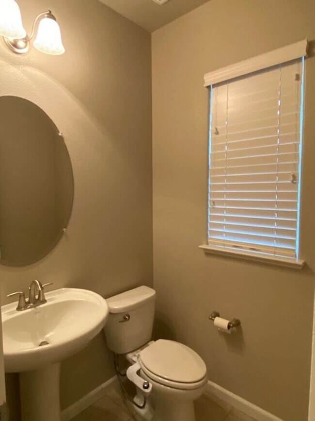 Foto del edificio - Immaculate Rocklin home- Available 4/15