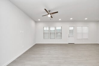 Building Photo - 22019 Ferguson Mdw Ln