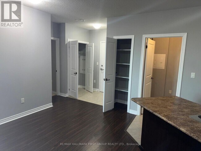 Building Photo - 7400 Markham Rd