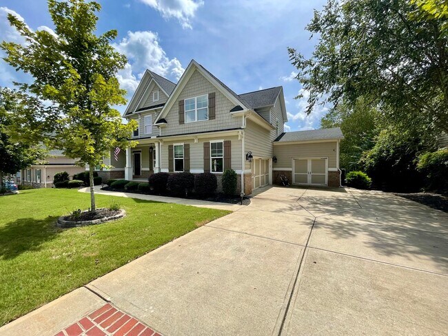 Foto del edificio - Gorgeous 5 bedroom 3.5 bath home in desira...