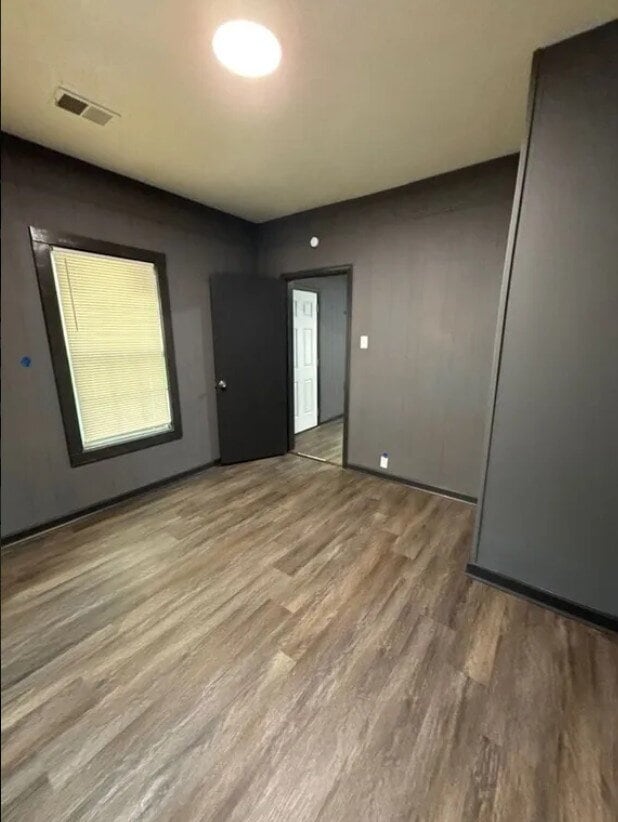 Building Photo - Fully Renovated 3BR in Sherwood Forest – Section 8 Welcome