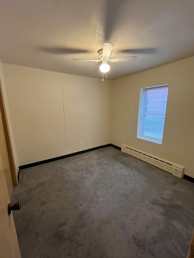 Bedroom w/large closet - 8428 W Lisbon Ave