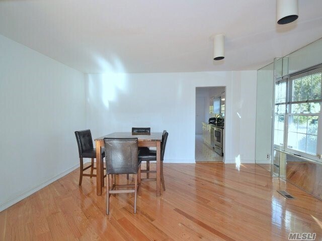 Foto del edificio - 5 Carriage Rd