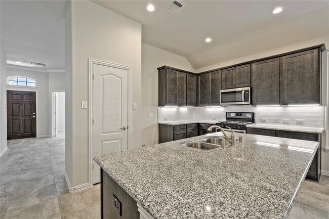 Foto del edificio - 8430 Sunset Isles Dr