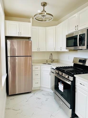 Building Photo - 566 Palisade Ave