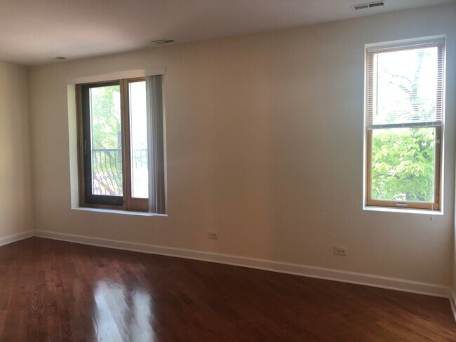 Foto del edificio - 1531 W Hollywood Ave