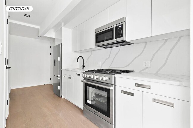 Foto del edificio - 428 E 9th St