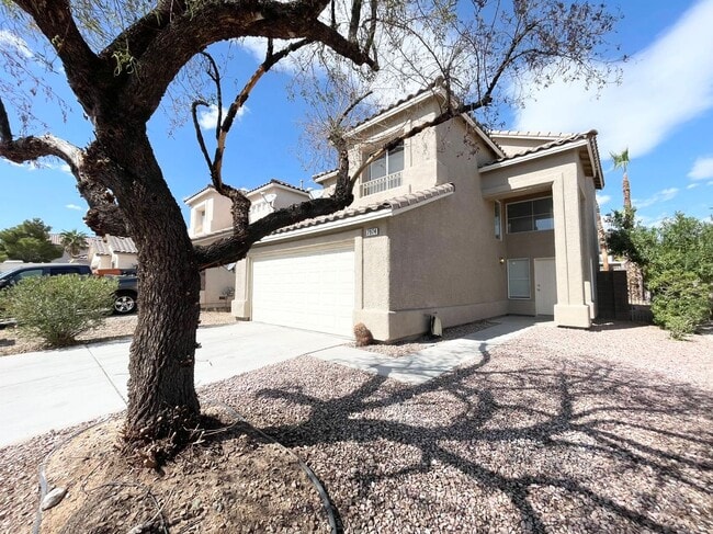 Building Photo - Beautiful 2-story home with 3 bedrooms 2 f...
