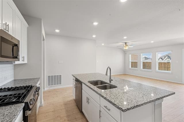 Building Photo - 1337 Water Canna Dr