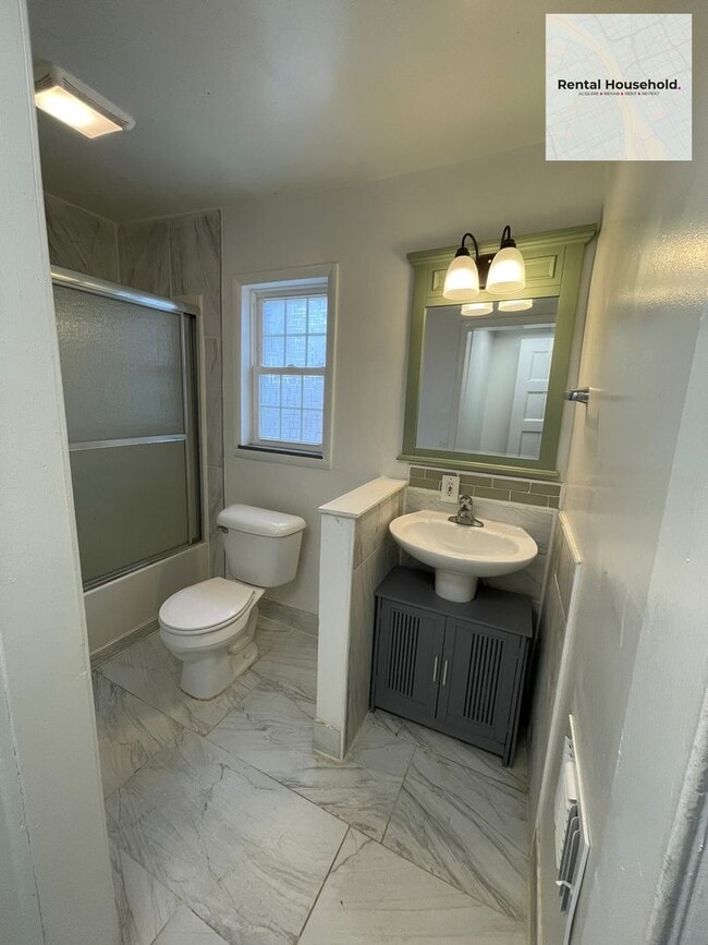 Building Photo - 22463 Donald Ave