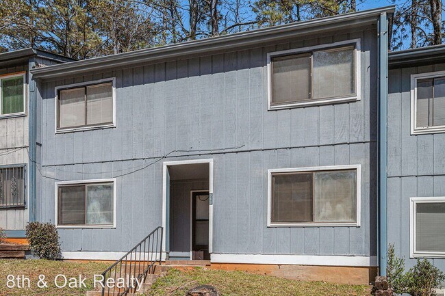 Foto del edificio - 2 br, 2 bath House - 963 Pine Hollow Road