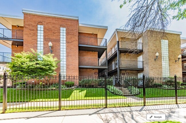 Building Photo - 4533 N Dover St