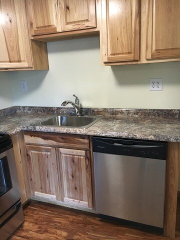 Building Photo - 208 W Washington St