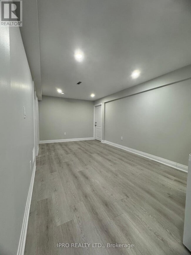 Building Photo - 4468 Ashley Ave