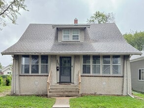 Building Photo - 2021 Avenue D