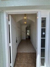 Building Photo - 1304 S Beach Cir