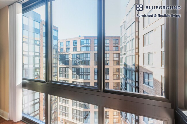 Foto del edificio - 415 L St NW