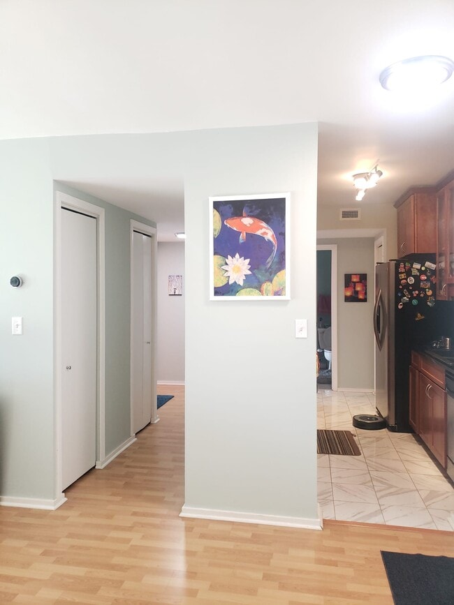 Hallway and Kitchen entrance - 1200 Nicollet Mall