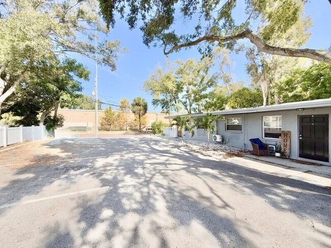 Building Photo - 115 Cleveland Ave SW