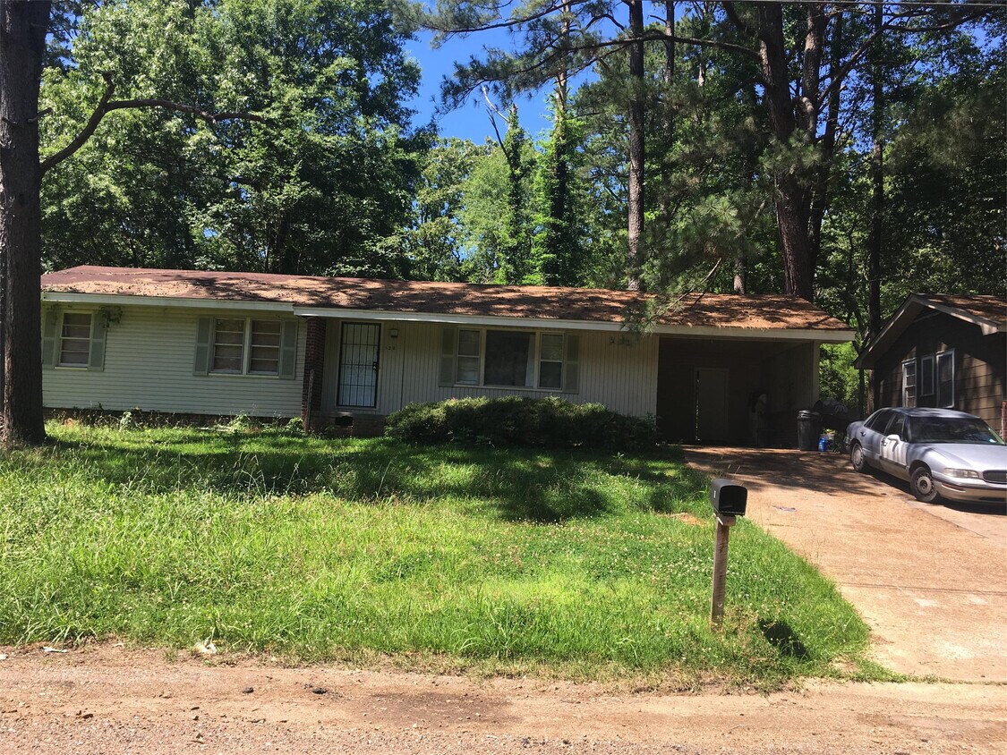 528 Daniel Cir, Jackson, MS 39212 House Rental in Jackson, MS