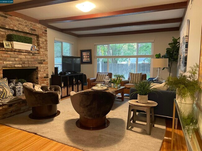 Foto del edificio - 926 Moon Ct