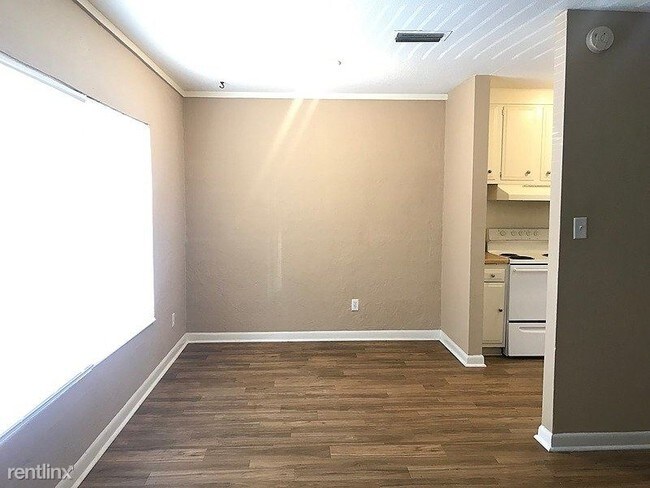 Foto del edificio - 2630 W Pensacola St