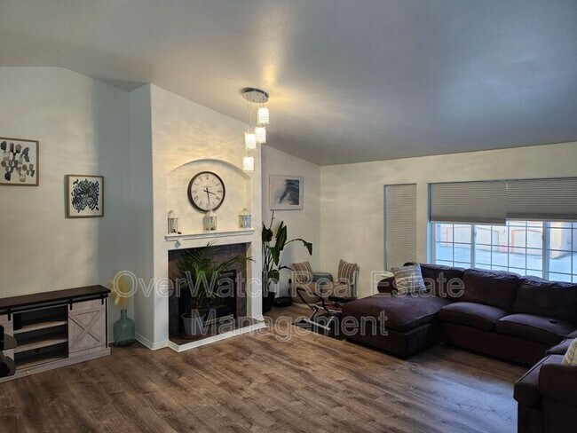 Foto del edificio - 2317 Casey Cusack Loop