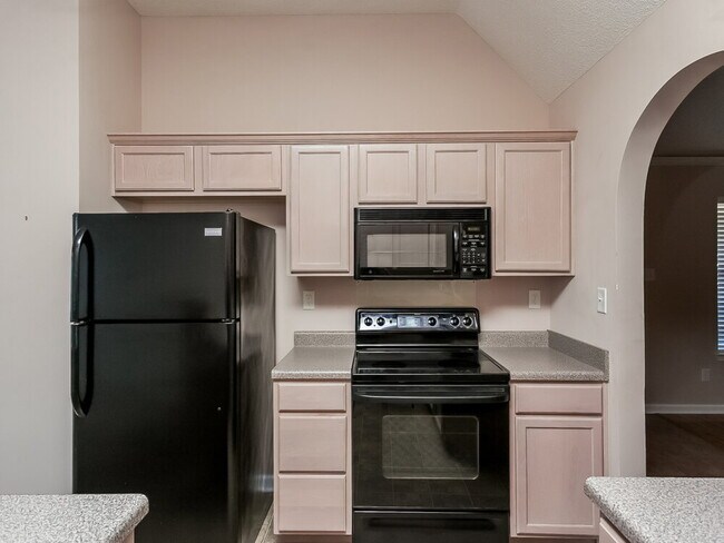 Foto del edificio - 1596 Far Dr