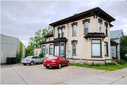 Building Photo - 121 SE Prospect Ave