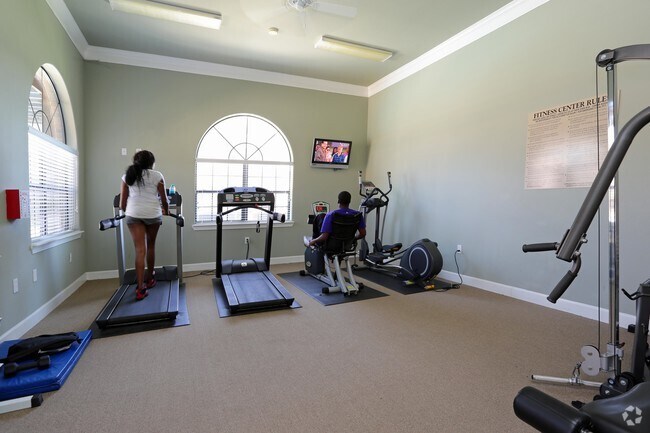 Gimnasio - Magnolia at Village Creek