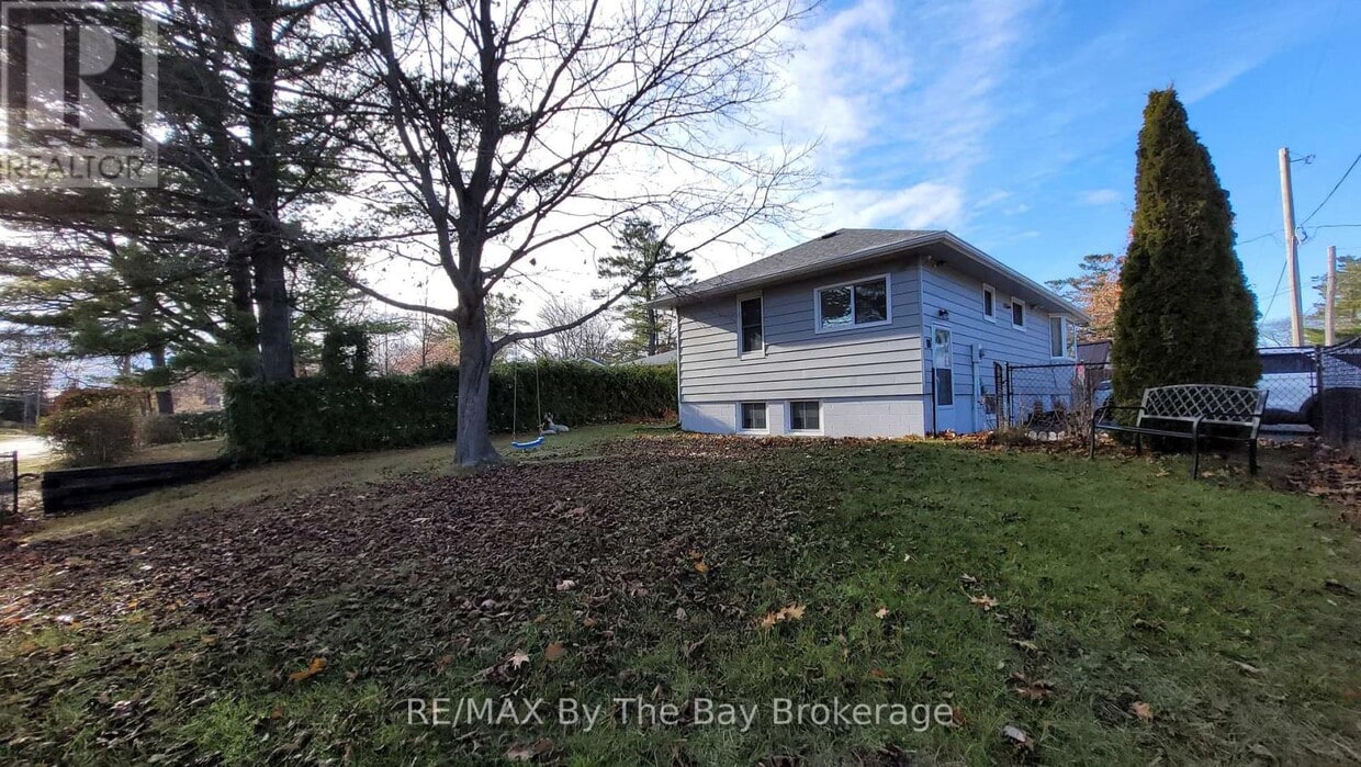 Primary Photo - 18 16th St S