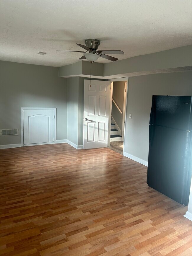 Foto del edificio - 4220 Daniel Dr