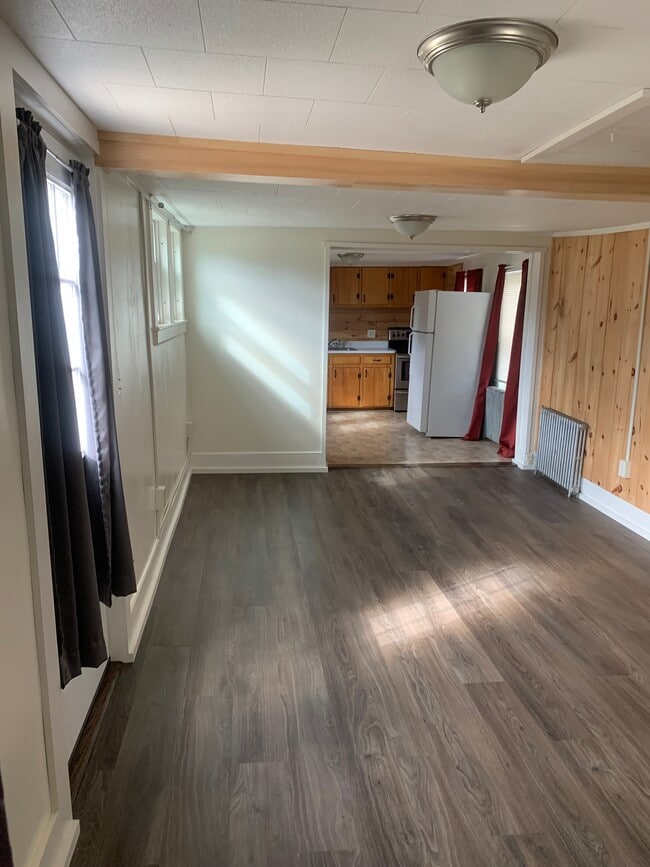Open Concept thru to Kitchen - 57 Oxford St