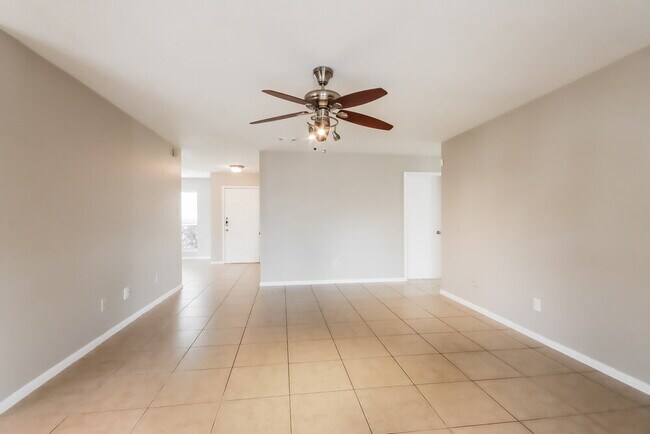 Foto del edificio - 29127 Waltham St