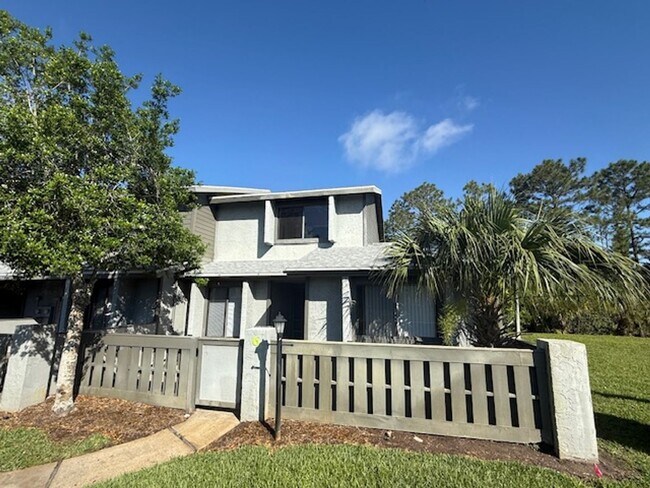 Building Photo - 150 Limewood Pl