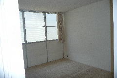 Building Photo - Waikiki Parkway 2/1/1 renovated, laundry