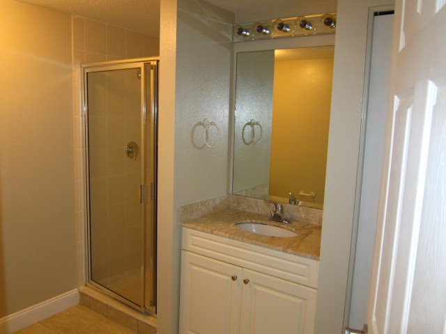 Building Photo - 60 Surfview Dr