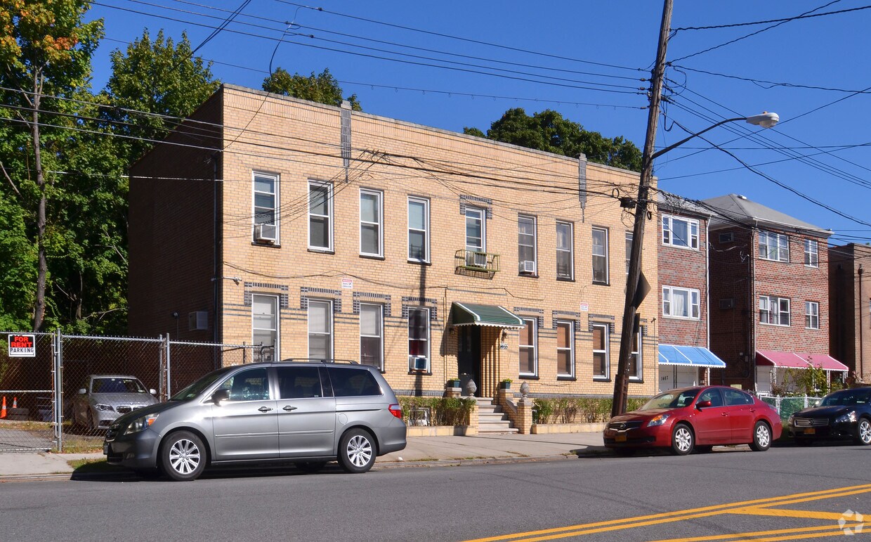 Building Photo - 1465 Hammersley Ave