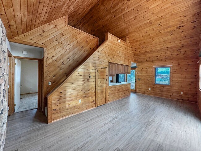 Foto del edificio - Cozy 2BR/1BA Single Family Home