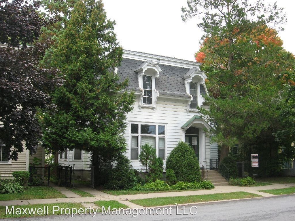 Primary Photo - 47 White St
