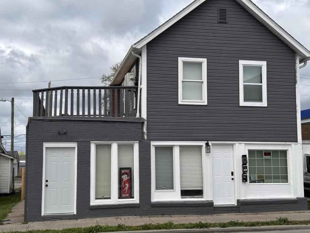 Foto principal - 2948 Shelby St