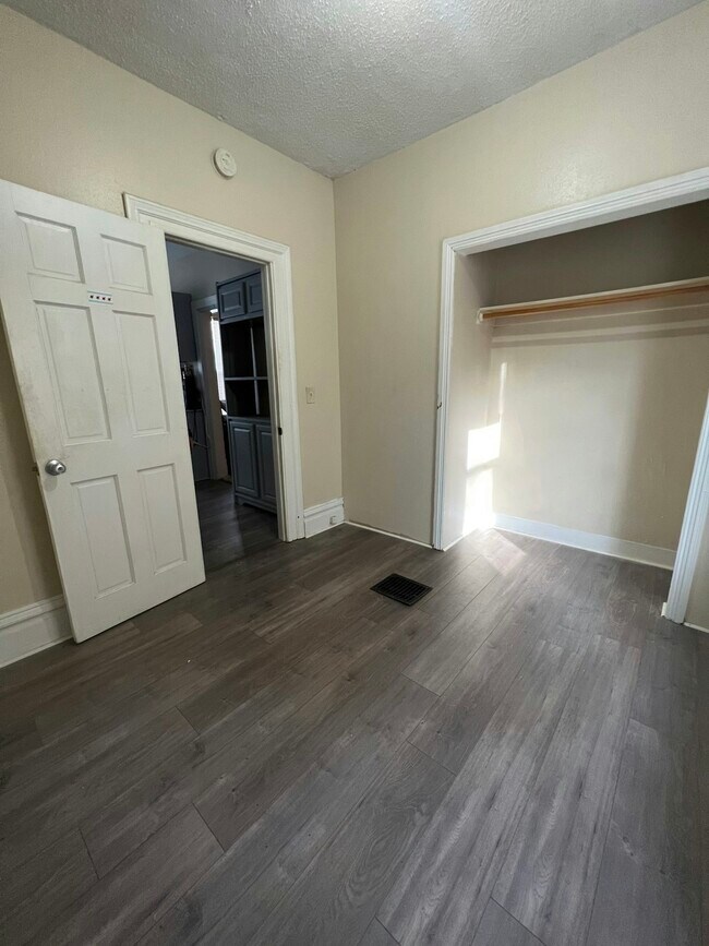 Foto del edificio - 935 Prospect Ave NE